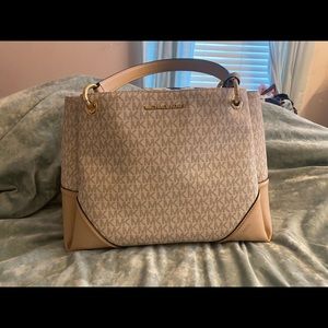 Michael Kors - Nicole Purse - Color vanilla